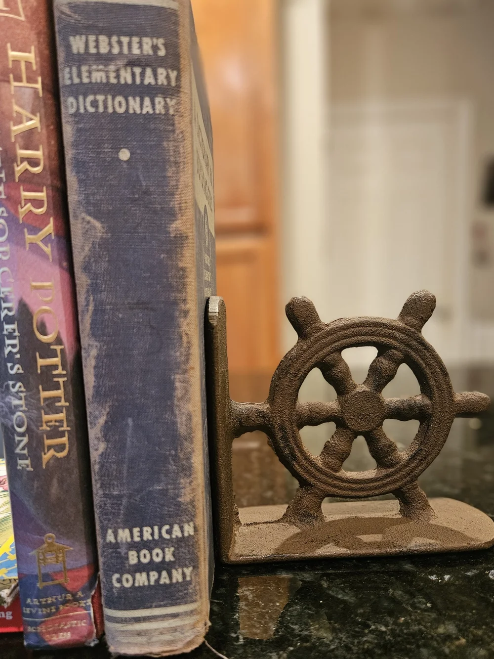 1 Rust Brown Cast Iron Ship Wheel Bookend -or Door Stopper Home Accents